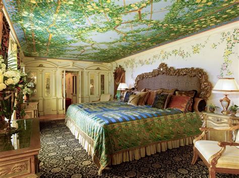 versace mansion room